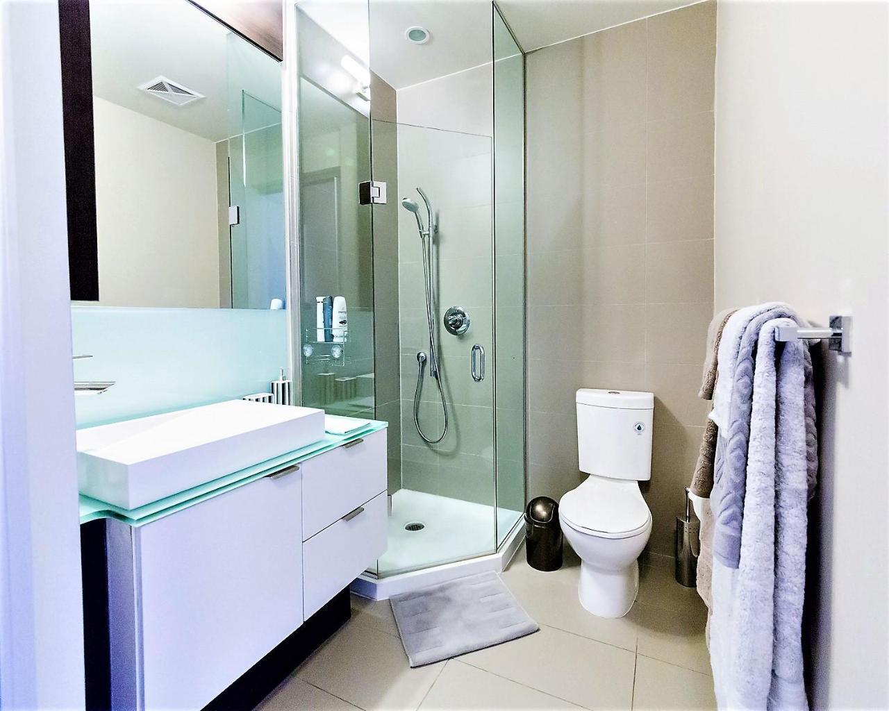 Upscale Suite At Cn Tower, Metro Convention & Rogers Centre Toronto Dış mekan fotoğraf